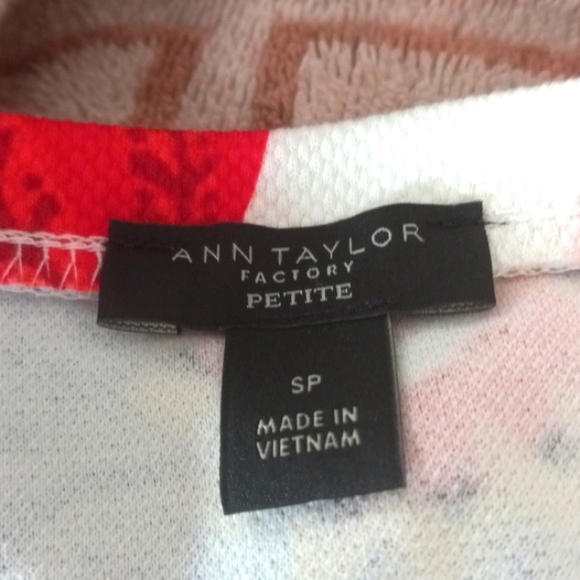 Ann Taylor Factory SP NWOT Top Floral Short Sleeve Square Neck Top Ca… - Picture 5 of 6